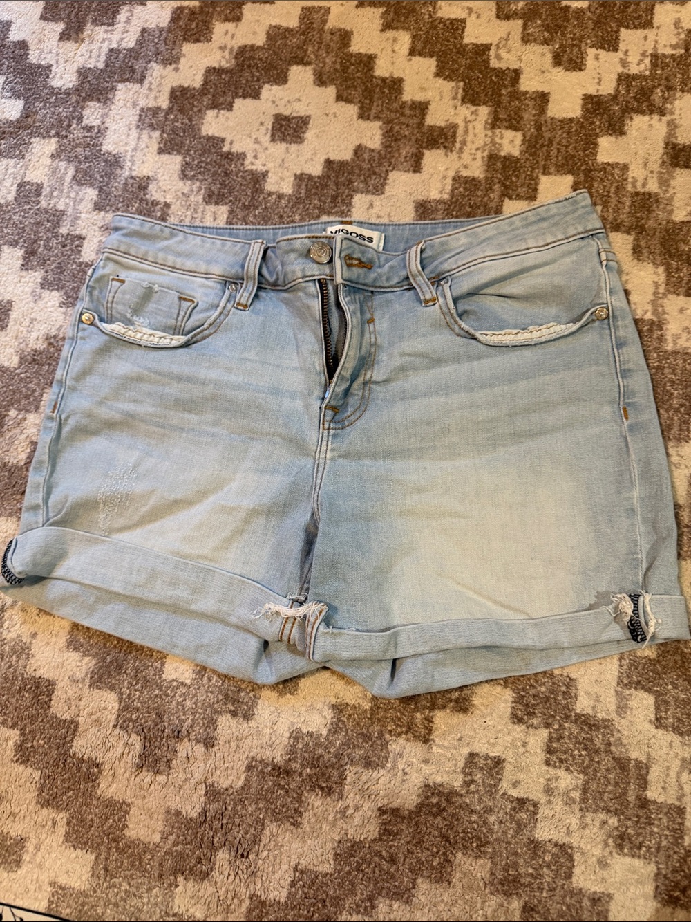 Mossimo Supply Co. Light Blue Denim Rolled-Hem Women's Shorts